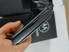 NEW Motorola Moto Razr 5G Razr2 2020 XT2071 256GB Unlocked Android Smartphone