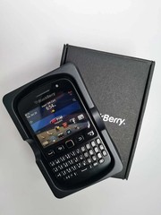 BlackBerry 9720 3G WIFI Black/Pink 5MP Camera FM Radio GPS Cellphone Unlocked