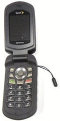 Kyocera DuraXT E4277 – Black and Silver ( Sprint ) Cellular Flip Phone