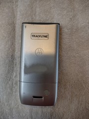 Motorola W370 TracFone – Silver and Black – charges and runs