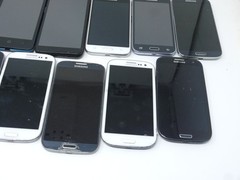 Lot of 25 Various Cosmetically Good Android Smartphones – As-is For Parts