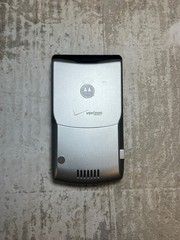 Motorola RAZR V3m Cellular Flip Phone (Verizon) – Silver – UNTESTED As Is
