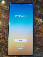 Samsung Galaxy S22 Ultra SM-S908U Xfinity Locked 128GB w/ chargers bundle