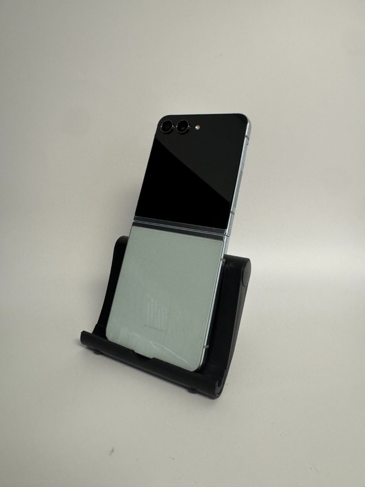 CLEAN IMEI FOR PARTS – Samsung Galaxy Z Flip5 Mint 512GB (Unlocked) ISSUE READ!!