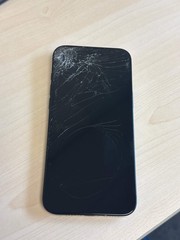 US Sprint/T-Mobile Apple iPhone 16 Plus A3082 128GB Black – Cracked Read!