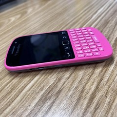 BlackBerry 9720 3G WIFI Black/Pink 5MP Camera FM Radio GPS Cellphone Unlocked