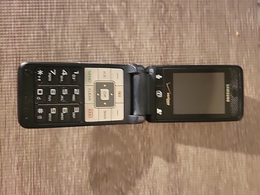 Samsung Haven SCH-U320 24 MB Charcoal Gray Verizon Flip Cellular Phone Grade C