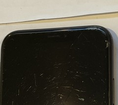 GSM UNLOCKED iPhone XR, 64GB A1984 MH3F3LL/A WITH CRACKED GLASS FOR REPAIR