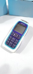 Nokia 3220 Unlocked GSM 850, 1800, 1900 Mobile Phone – random color with box