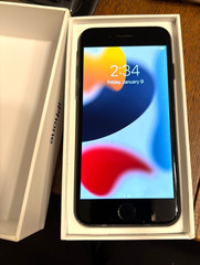 Unlocked Apple iPhone 7 – 32GB Black – 92% Batt – Very Good BOX & ACCESSORIES