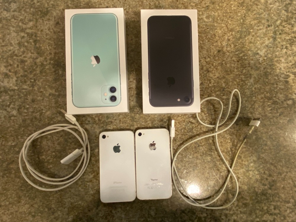 2 x iPhone Model A1387 w/ charging cables; Unlocked, READ DESCRIPTION