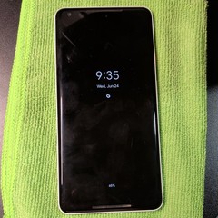 Google Pixel 2 XL – 128 GB – Black & White (Unlocked)
