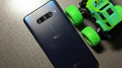 LG V40 ThinQ V409N V405UA (Verizon) LM-V405EBW 6.4″ SmartPhone