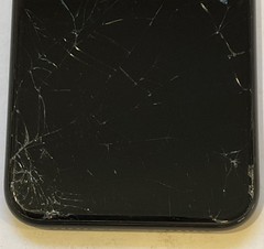 GSM UNLOCKED iPhone XR, 64GB A1984 MH3F3LL/A WITH CRACKED GLASS FOR REPAIR