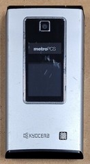 Kyocera Mako S4000 – Champagne and Black ( MetroPCS ) Very Rare CDMA Flip Phone