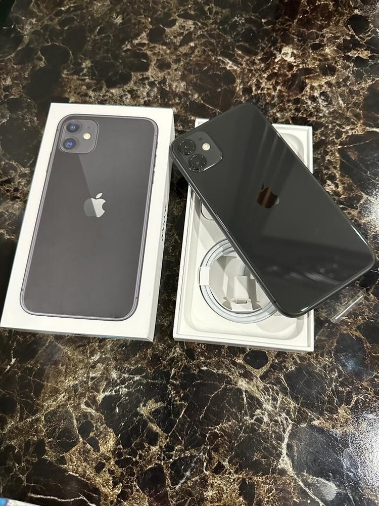 Apple iPhone 11 – 64GB – Black (Boost Mobile) A2111 (CDMA GSM) – Open Box