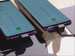 NEW Samsung Galaxy S9 SM-G960U1 64GB GSM Factory Unlocked GSM+CDMA All Carriers