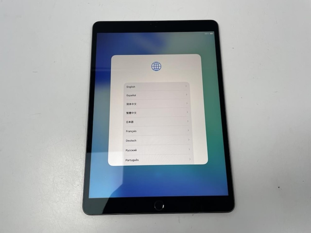 Apple iPad Air 3rd Gen A2152 Space Gray 256 GB Unlocked USED