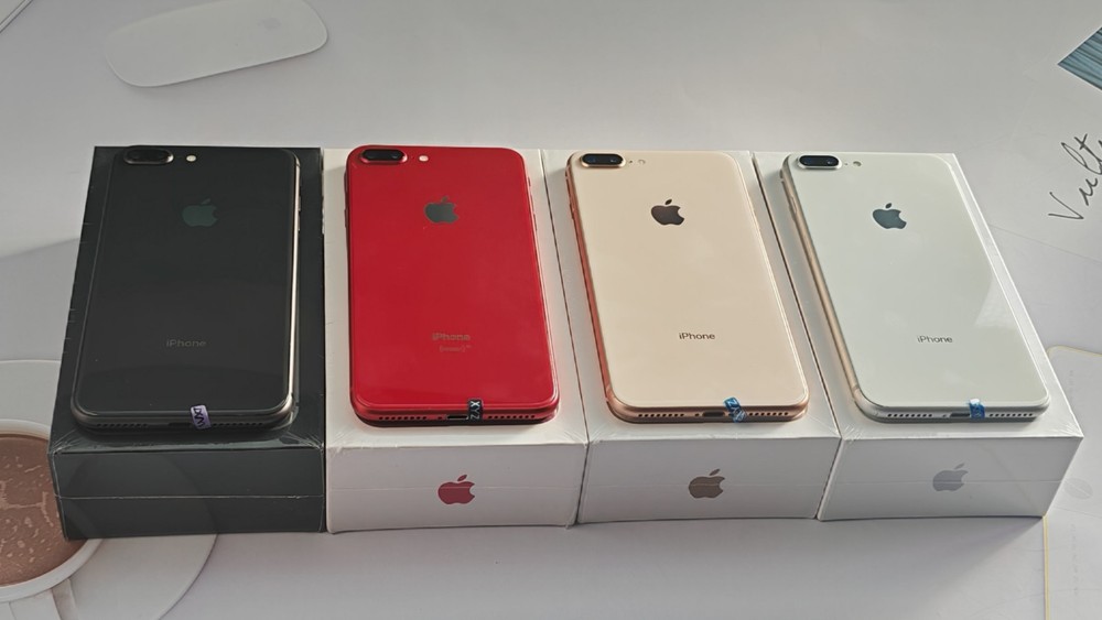 Apple iPhone 8 Plus Unlocked- 64 GB/128 GB/ 256 GB – Gold Silver Red Gray