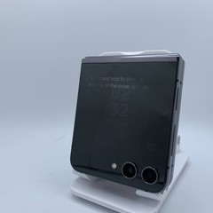 Sasmung Galaxy Z Flip5 512GB Unlocked Gray