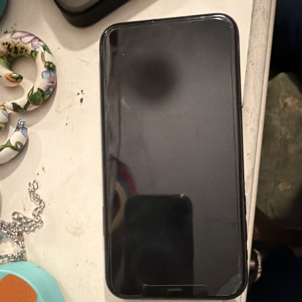 Apple iPhone 11 64GB Black T-Mobile iOS 12MP Dual Camera Smartphone