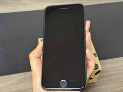 Apple iPhone SE (2nd Gen.) 64GB Black Unlocked Worldwide Very good (77% Battery)