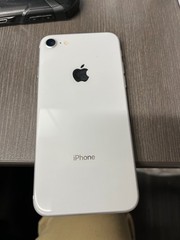 Apple iPhone 8 64GB – White MQ732LL/A with original box cord/earbuds Verizon