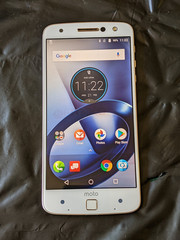 Moto Z Droid XT1650 32GB White/Gold (Verizon) – Light Burn – Excellent A+ – 6871