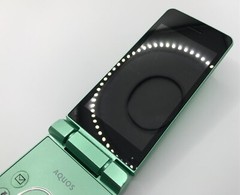 SHARP AQUOS Keitai 3 805SH 806SH Android Flip Phone Green Unlocked From Japan