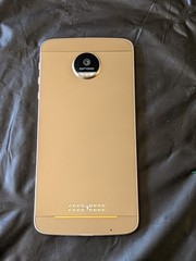 Moto Z Droid XT1650 32GB White/Gold (Verizon) – Light Burn – Excellent A+ – 6871