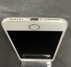 Apple iPhone 7 – Unlocked – 32GB Silver Very Good Condition