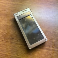 NTT docomo FOMA P905i Panasonic Pink Gold Flip Cell Phone Retro Gaming Japan