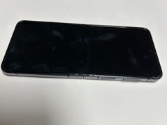 Samsung Galaxy Z Flip5 512GB Factory Unlocked – Graphite – $165