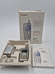 Vintage Sanyo RL-4920 Silver & Gray (Sprint) With Box and Manual 3 Batteries