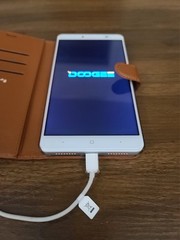 DOOGEE Y6 Max Smartphone In Excellent Condition (Pre Owned) w/accessories