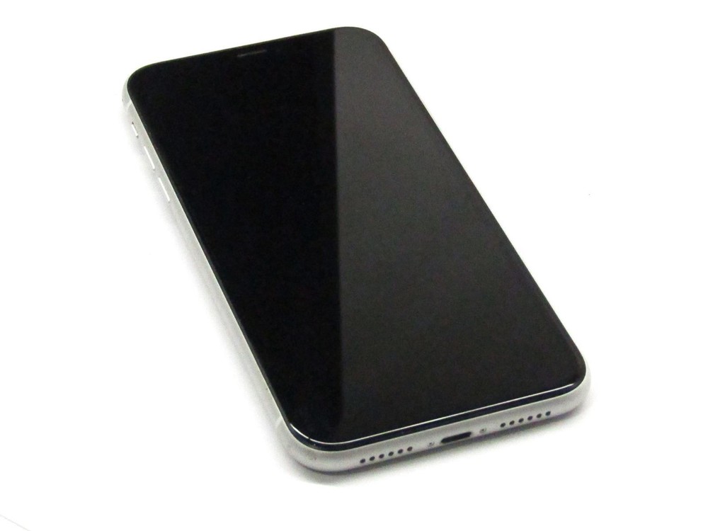 Apple iPhone XR A1984 (11,8) 256GB 6.1″ | Verizon | White | Health: 86%
