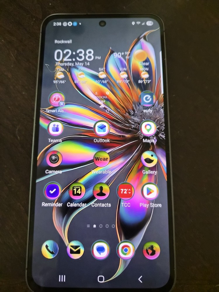 Samsung S24 FE Graphite, 128G, + Box, 3 Cases, Screen and Camera Covers – AT&T