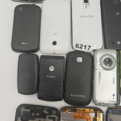 Lot of 20pcs Assorted Cell Phones For Parts, Scrap or Gold Recovery