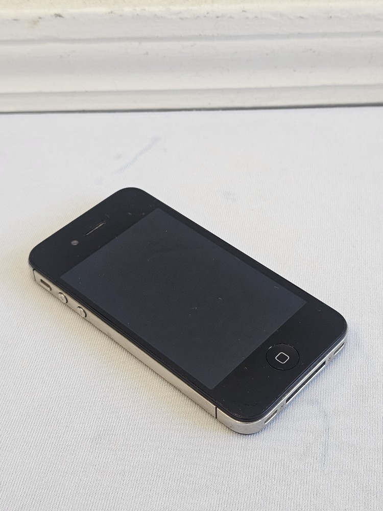 Apple iPhone 4S A1387 Smartphone Carrier – AT&T Storage – 16GB Tested and Works