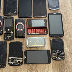Lot Of Mixed Smartphones Tablets Apple iPhone iPad Samsung Motorola LG UNTESTED