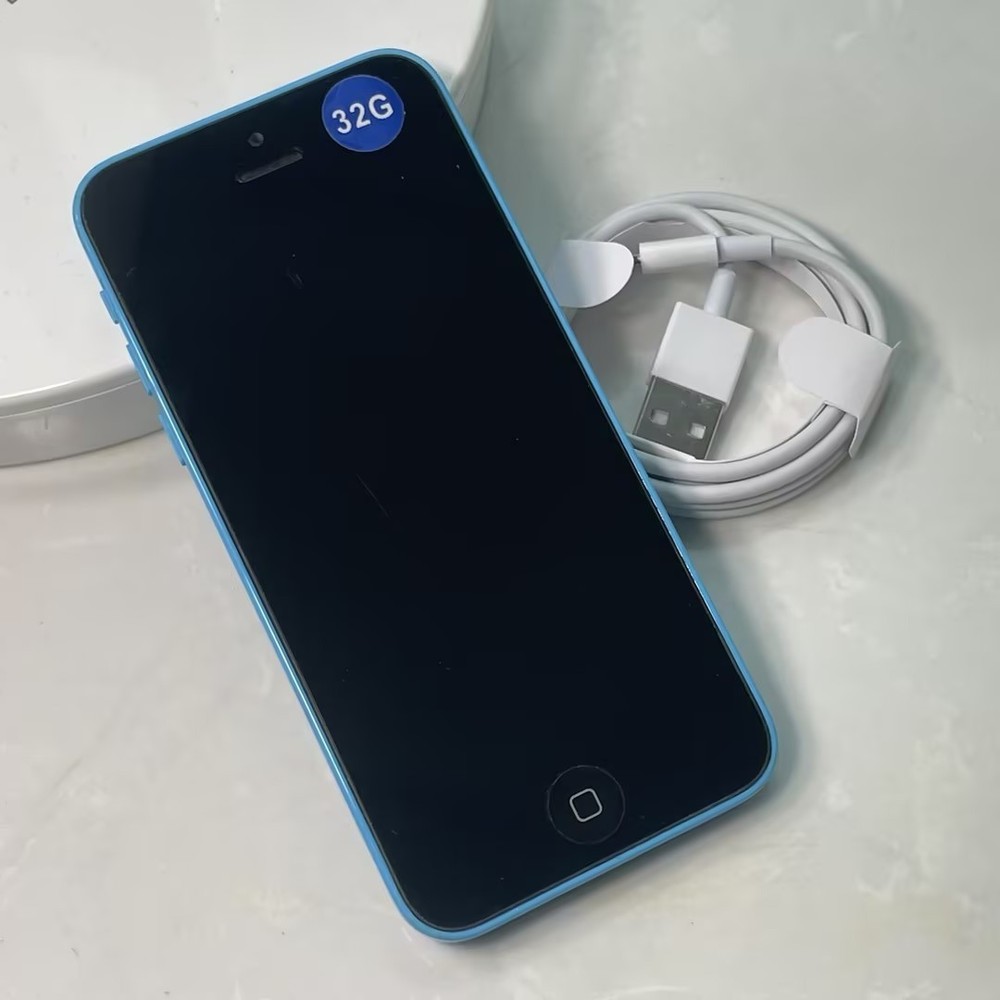 Apple iPhone 5c (Unlocked) New Battery – 8 GB / 16 GB / 32GB – Blue New Battery