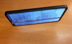 Xiaomi Redmi 13C 128GB Midnight Black – Used Broken Screen For Parts As Is