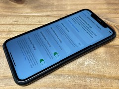 Apple iPhone XR – 128 GB – Black (GCI Locked) A1984 – Works – 79% Bat.