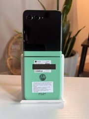 Motorola Razr – 2025 – Spring Bud 256GB CRICKET WIRELESS