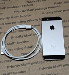 Apple iPhone SE A1662 MP8K2LL/A Unlocked Smartphone 32GB, Space Gray