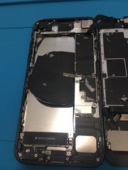 Apple iPhone SE3 (See Description) 64 GB, Midnight) Broken For Parts (A2595)