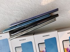 Samsung Galaxy A72 – 128 GB – (Unlocked) Dual sim – Smartphone All colors