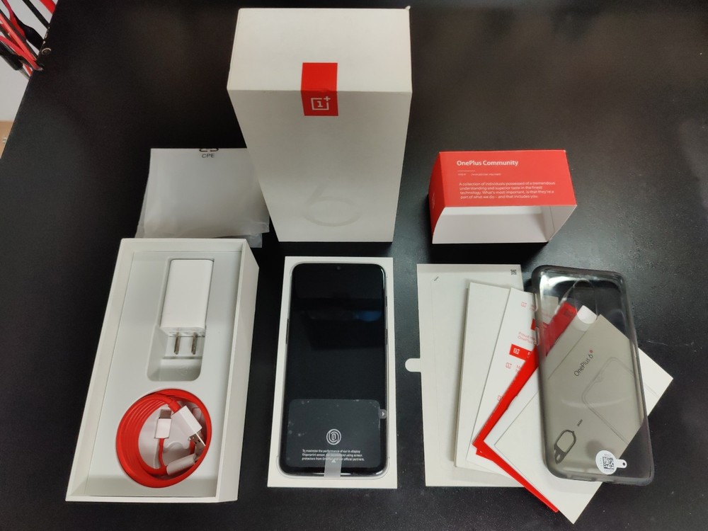 OnePlus 6T — 256 GB — UNLOCKED — DUAL-SIM — De-Googled, Android 15, LineageOS 22