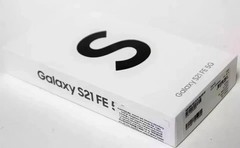 Brand New Samsung Galaxy S21 FE 5G SM-G990U1 128GB+6GB 6.4″ Unlocked BLACK