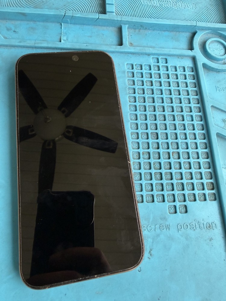 Apple iPhone 16 Pro Max – 256 GB – Desert Titanium for parts